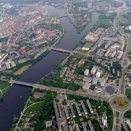 Rondo Rataje - Ekonomia I Komfort! Pensjonat